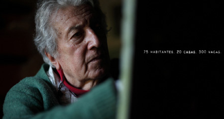 75 habitantes, 20 casas, 300 vacas 75 habitantes, 20 casas, 300 vacas